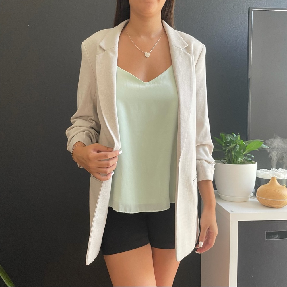 Blazer with scrunch sleeve detail